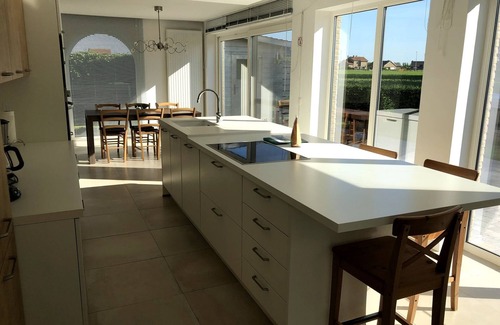 Zuienkerke House | Charming Home with Garden