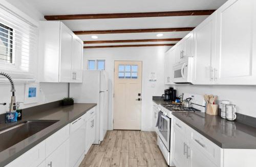 Evans Churchill Apartment | Charming House & Cottage in Downtown Phoenix