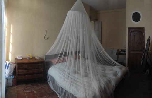 Cintegabelle House | Charming house / Gîte sleeps 12