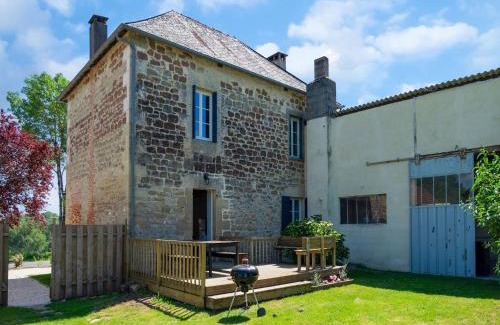 Coubjours House | Charming House in Coubjours with Pool