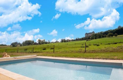 Hautefort House | Charming House in Hautefort with Pool & Nature