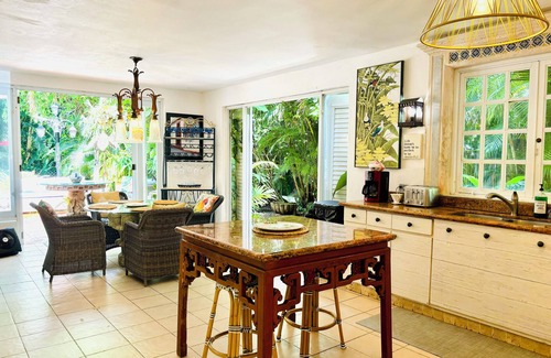 Navarro House | Charming house in the city, peaceful gated neighborhood.