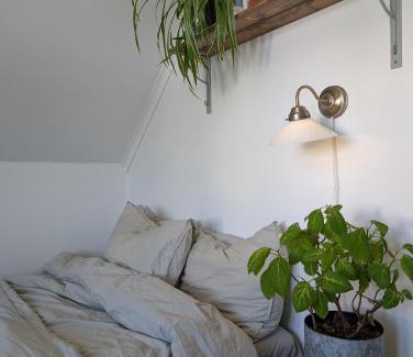 Ulstein Municipality House | Charming house in Ulsteinvik with free parking