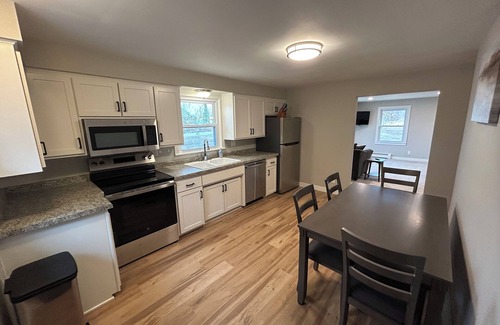 Little Sturgeon House | Charming house in Little Sturgeon- room to park boat!