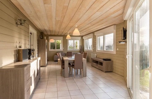 Vy-le-Ferroux Cottage | Charming house with pool, WiFi, and pets allowed