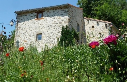 Langeac Cottage | Charming house with terrace and BBQ, tranquility near Langeac