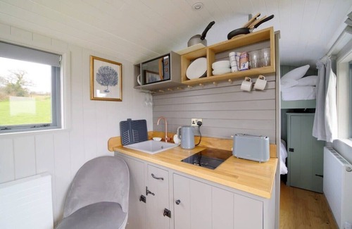 Sidmouth Cabin | Charming Hut w/Outdoor Bath & Decking, Sea Views