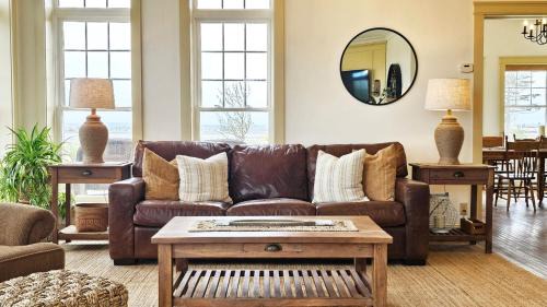 Princetown House | Charming Island Getaway