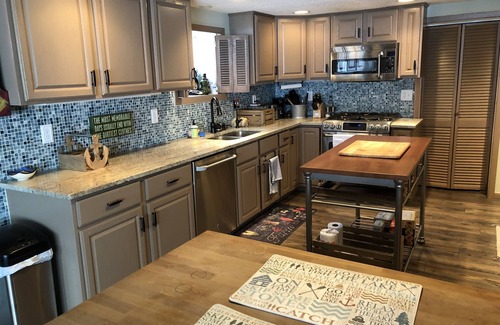 Maple Plain House | Charming Lake House on beautiful Lake Independence