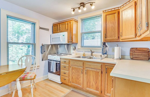 Lake Mills House | Charming Lake Mills Home Near Rock Lake & Beach