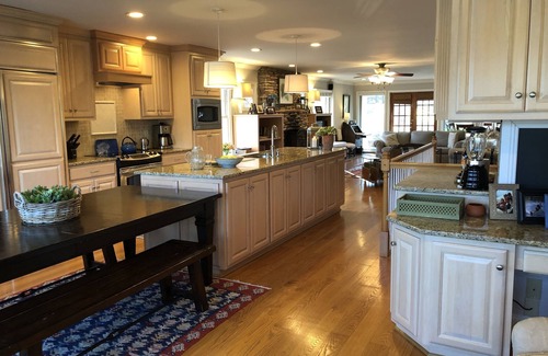 Mount Mourne House | Charming Lake Norman Home- Beautiful Quiet Cove "Great for Family's."
