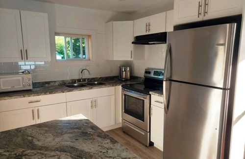 Rideau Lakes Cottage | Charming Lakeview Cottage on Waterfront -2 bedroom in Marvelous Westport Ontario