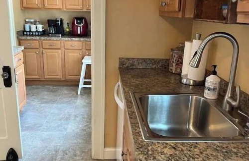 Worcester House | CHARMING LARGE 3 Bedroom Entire Home