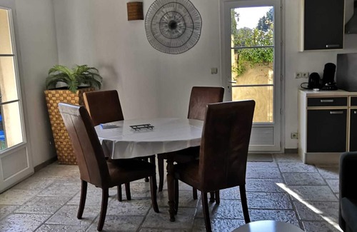 Pont-Saint-Esprit House | Charming little Provencal country house with garden and private pool