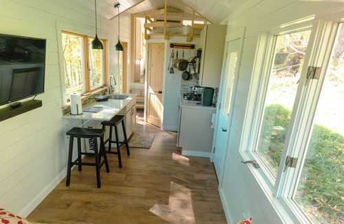 Spring Mills House | Charming "Little House" at Buckleberry View.Gorgeous View.Hot Tub