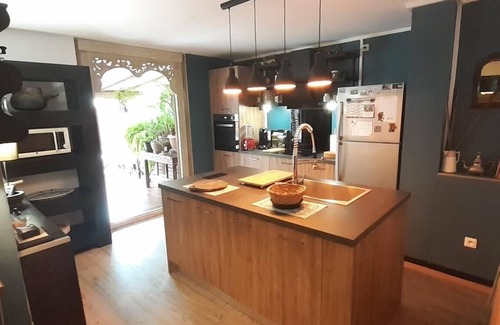 La Saline Les Bains Apartment | Charming lodge type apartment next to the beach