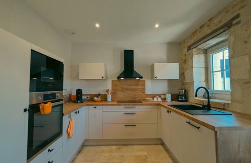Ardentes Cottage | Charming lodge with parking, pets allowed, near Château de Clavières