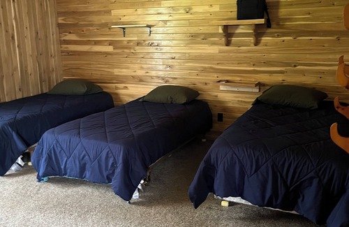 Millersburg Cabin | Charming lodge with WiFi and AC in welcoming Millersburg