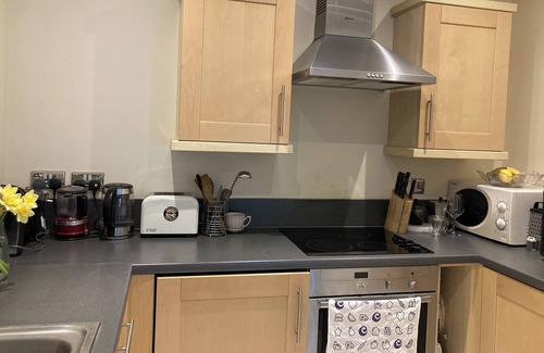 East Acton Apartment | Charming London Apartment with Great Views