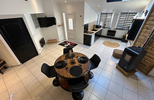 Bogny-sur-Meuse Apartment | Charming Love Room with private spa Romantic getaway 2 steps from Belgium