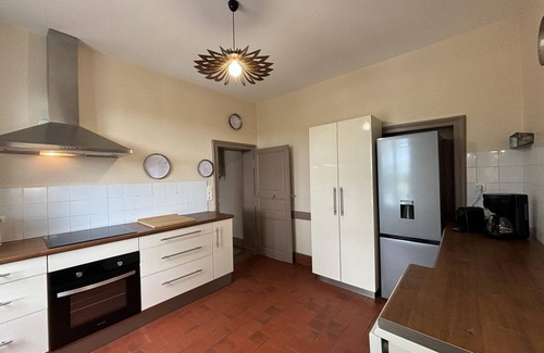 Jaligny-sur-Besbre Cottage | Charming Mansion with Spa, Park, and Activities