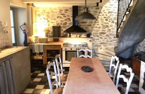 Grignan House | CHARMING MAZET WITH SWIMMING POOL FACING THE CHATEAU DE GRIGNAN