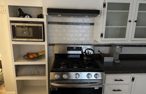 Midtown Sacramento Apartment | Charming Midtown Studio at Ice Blocks