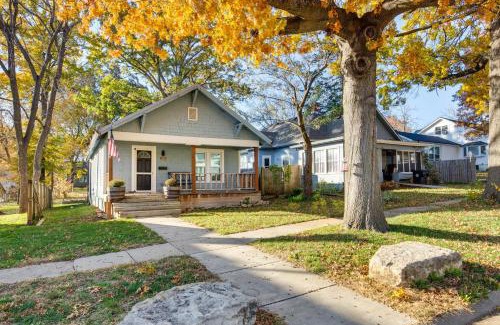 Pleasant Hill House | Charming Missouri Home Less Than 1 Mi to Katy Trail!