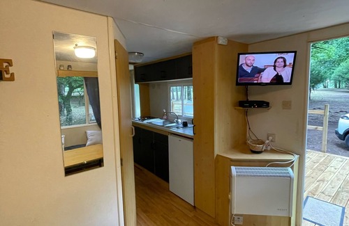 Braize House | Charming Mobile Home with swimming pool in Saint Bonnet Troncais.