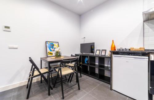 Literary Quarter Apartment | Charming Modern Apartment in Barrio de las Letras