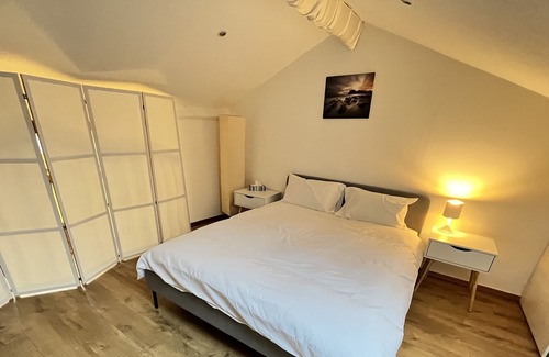 Rochechouart House | Charming, modern house townhouse with private courtyard