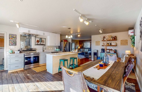 Rye House | Charming Mountain Stay w/Enclosed Yard & Grill