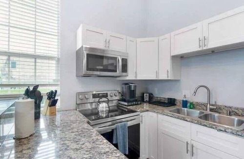 Seventh Ward Apartment | Charming Nola | 15 min walk to French Quarter