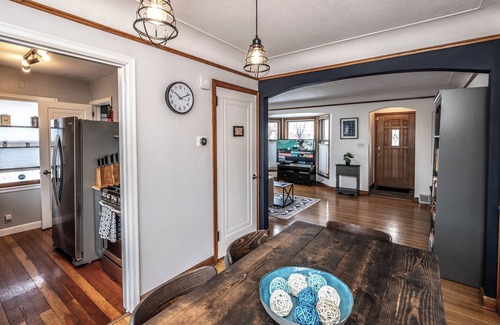 Waite Park House | Charming Nordeast Home w/Movie Theatre + Office!