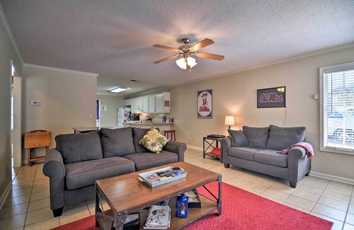 Oxford Cottage | Charming Oxford Home ~ 1 Mi to Ole Miss Campus