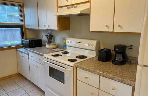 St. Cloud House | Charming Place in St. Cloud with 10/20% Wk/Mo discount