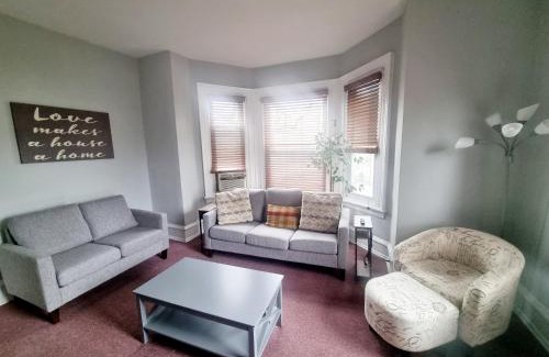 Elkins Park Apartment | Charming Place To Call Home