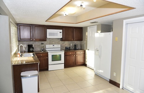 Plano House | Charming Plano Hideaway 3Bedrooms 2Bathrooms with Cozy Vibes large backyard