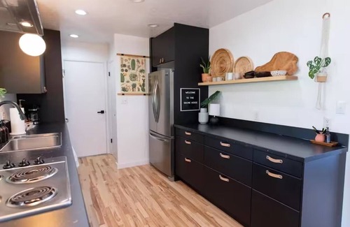 Monmouth House | Charming PNW Modern Oasis – Great Location, Spacious 3-Bedroom Comfort
