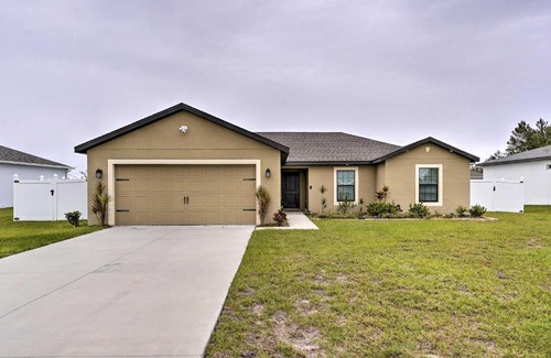 Fedhaven House | Charming Poinciana House with Patio 30 Mi to Disney