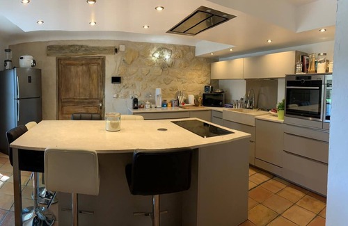 Villelaure Other | Charming Provencal farmhouse in the heart of 4 Hectares and the Luberon