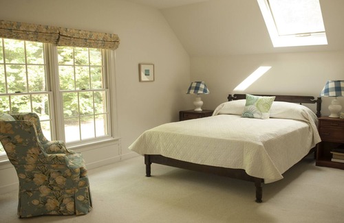 Ware House | Charming Quiet Retreat on North River in Historic Gloucester, Virginia