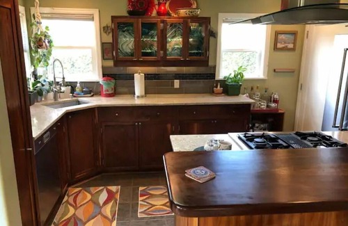 Ardenwald House | Charming Remodeled Home in SE