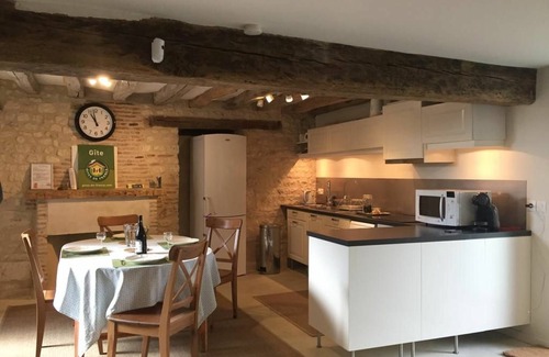 Beaune-la-Rolande Cottage | Charming Renovated House with Private Entrance Near Fontainebleau