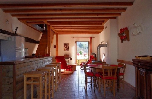 Chatel-Montagne Cottage | Charming renovated barn with garden, terrace, and pets welcome
