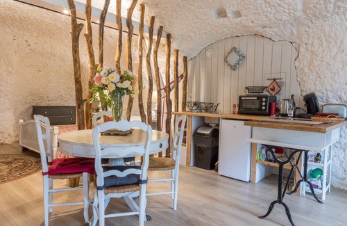 Noizay Cottage | Charming residence troglodyte