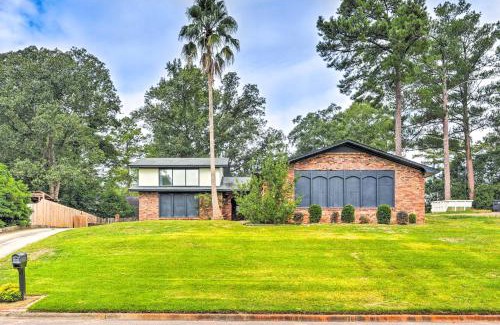 National Hills House | Charming Retreat about 1 Mi to Augusta National!