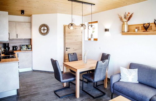 Neuastenberg House | Charming semi-detached house for 4 people with an infrared cabin.