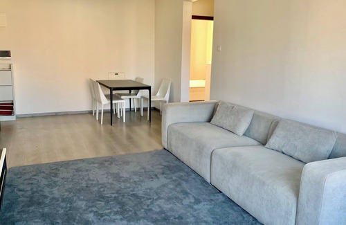Shuangjing Apartment | Charming shared separate room in 4bedroom Apt in Beijing downtown with AC, WiFi