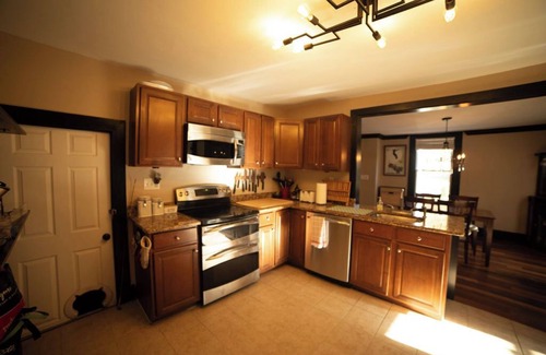 White Hall House | Charming, spacious house with large outdoor area.